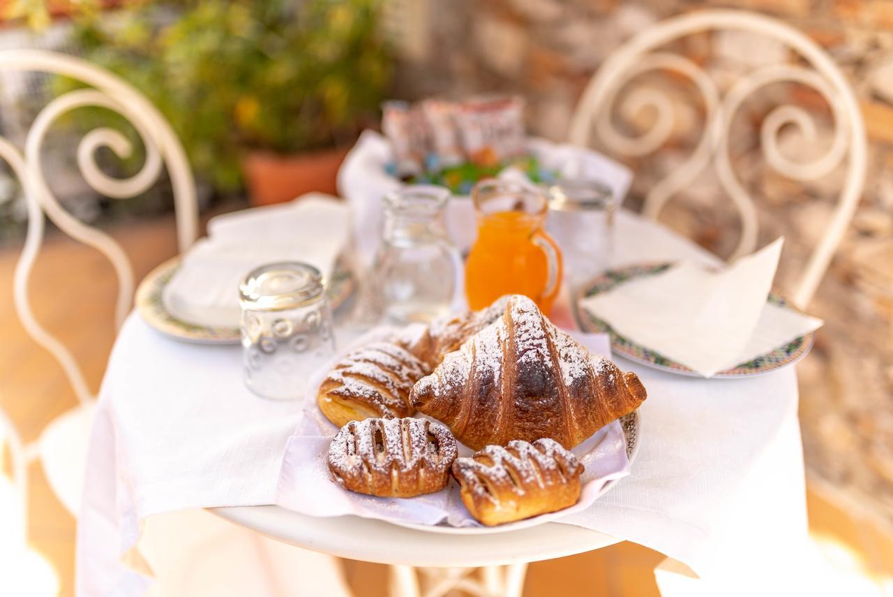 Dionisio Bed & Breakfast 3*