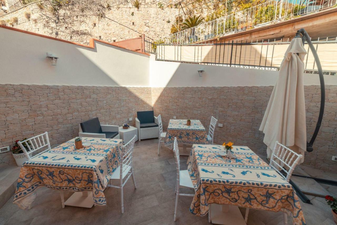 Dionisio Bed & Breakfast